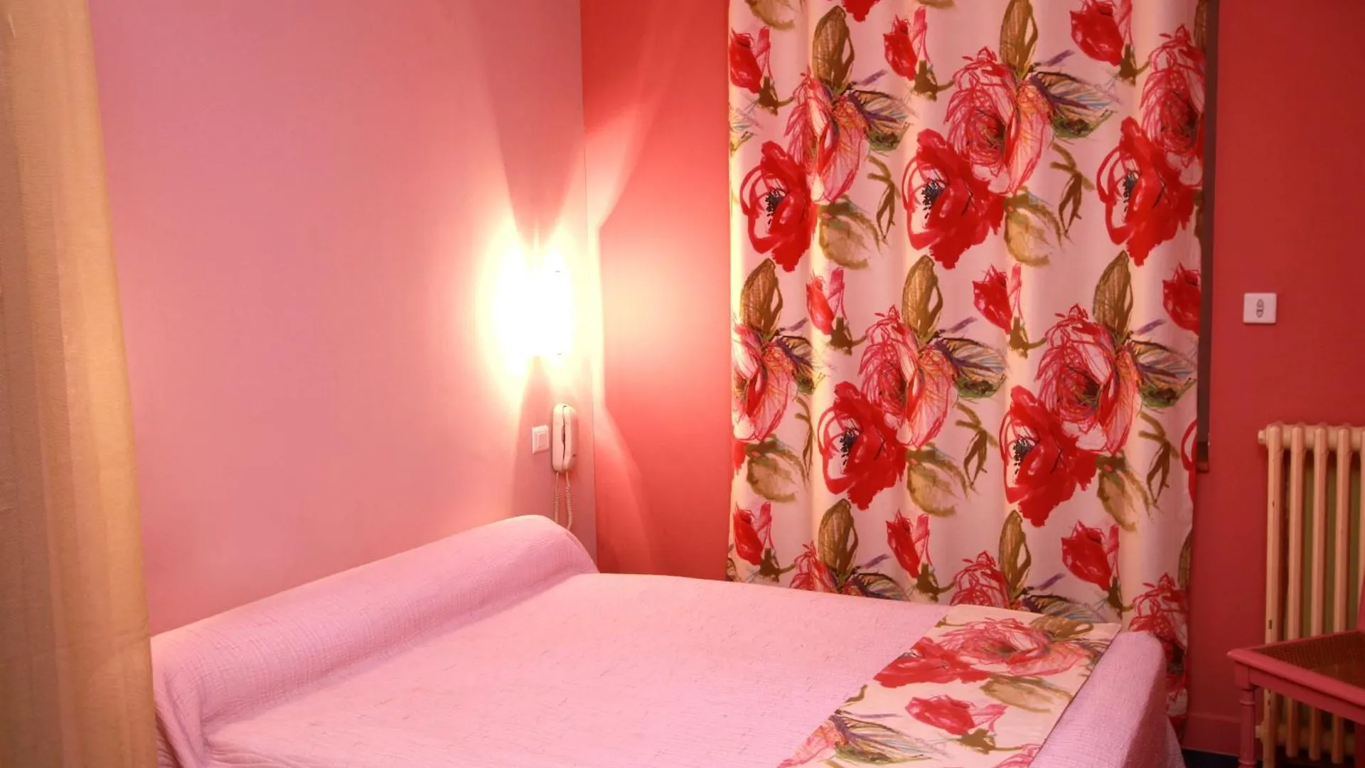 Logis Hotel Le Clos Des Oliviers Bourg-Saint-Andeol 2*,  France