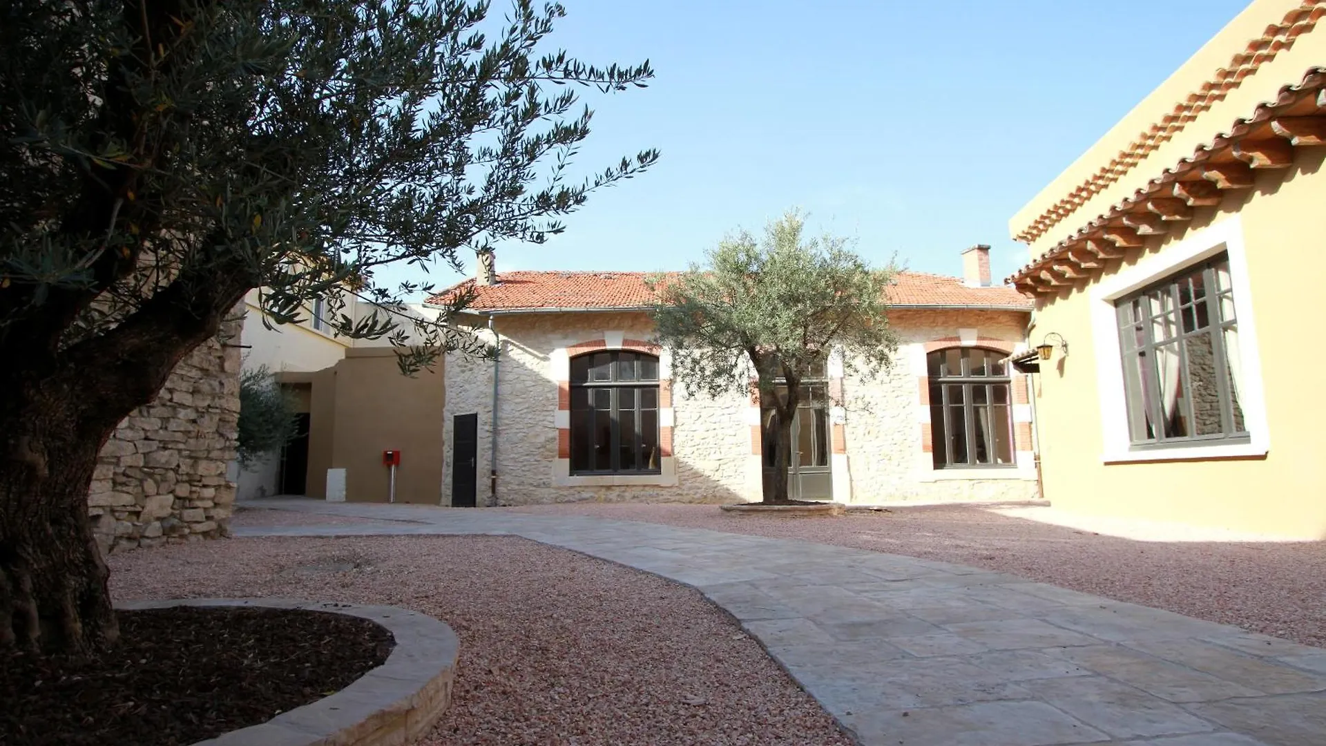 **  Logis Hotel Le Clos Des Oliviers Bourg-Saint-Andeol France